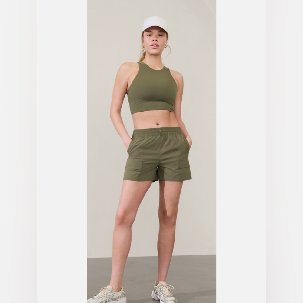 Athleta Cascade Cargo Shorts - NWOT